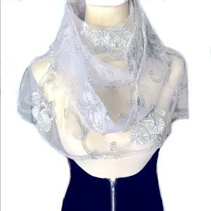 Lace capelet